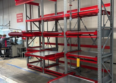 Стеллаж с выдвижными полками