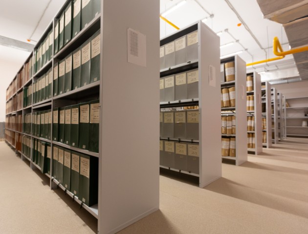 стационарные стеллажи для архивохранилища
