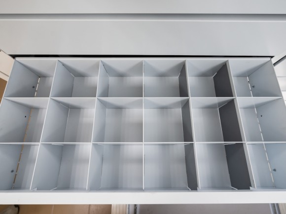 Ящик выдвижной с ячейками